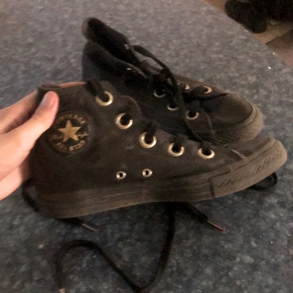 black and gold converse